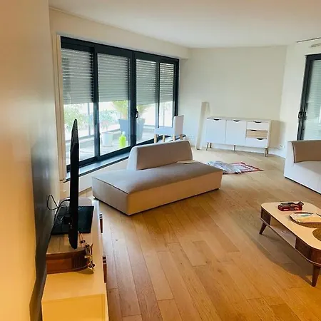 Eiffel Tower Apartment Paris